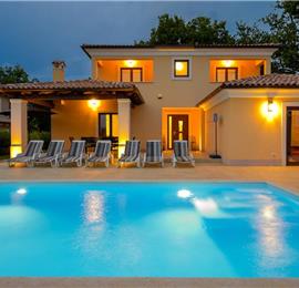 4 bedroom villa bedroom with pool, Svetvinčenat, Istria, sleeps 8